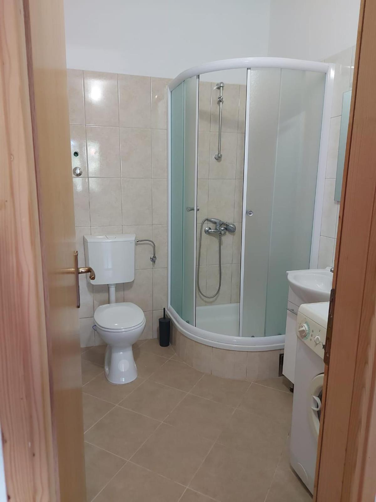 Apartmani Neva Makarska Luaran gambar